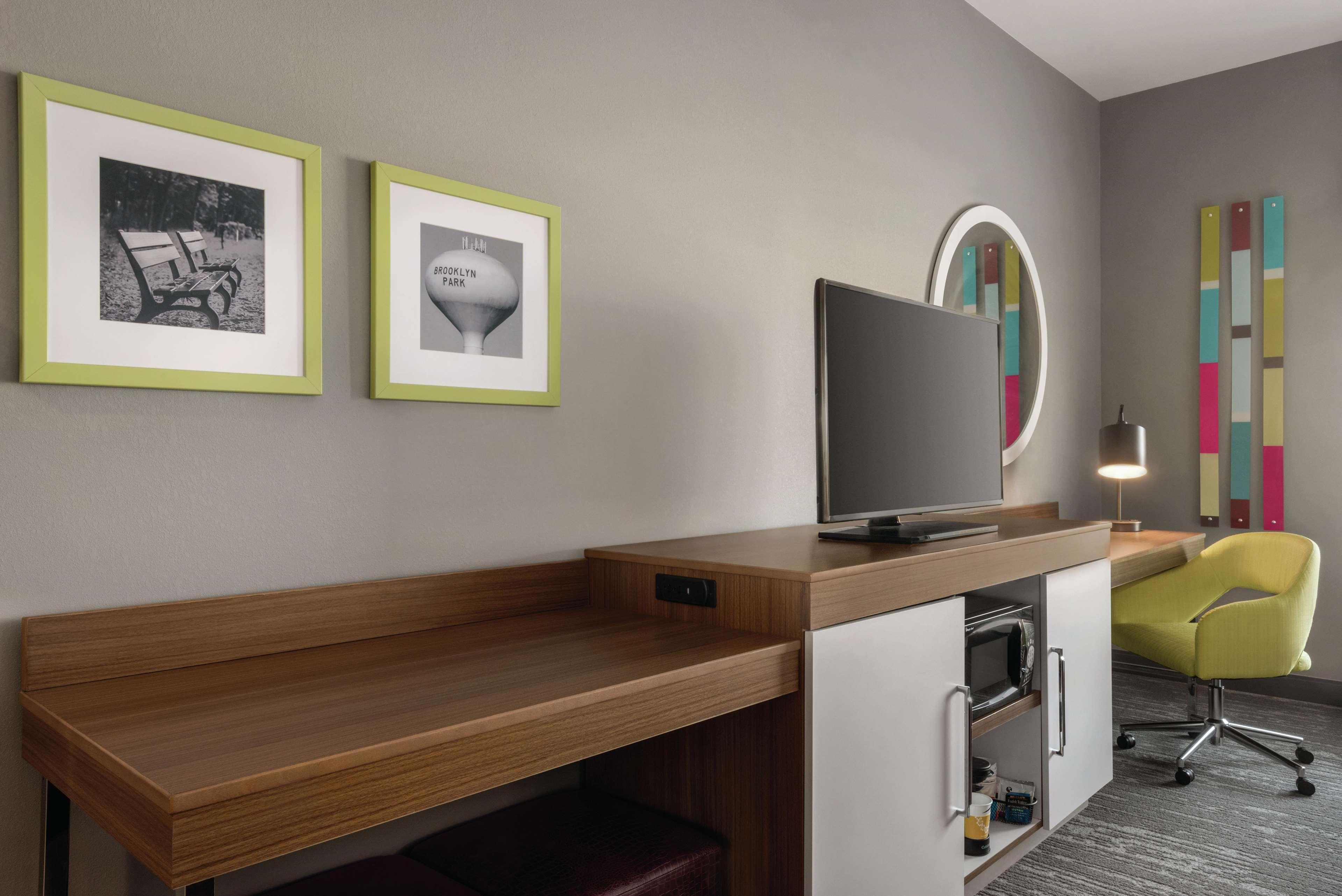 Hampton Inn Brooklyn Park Eksteriør billede